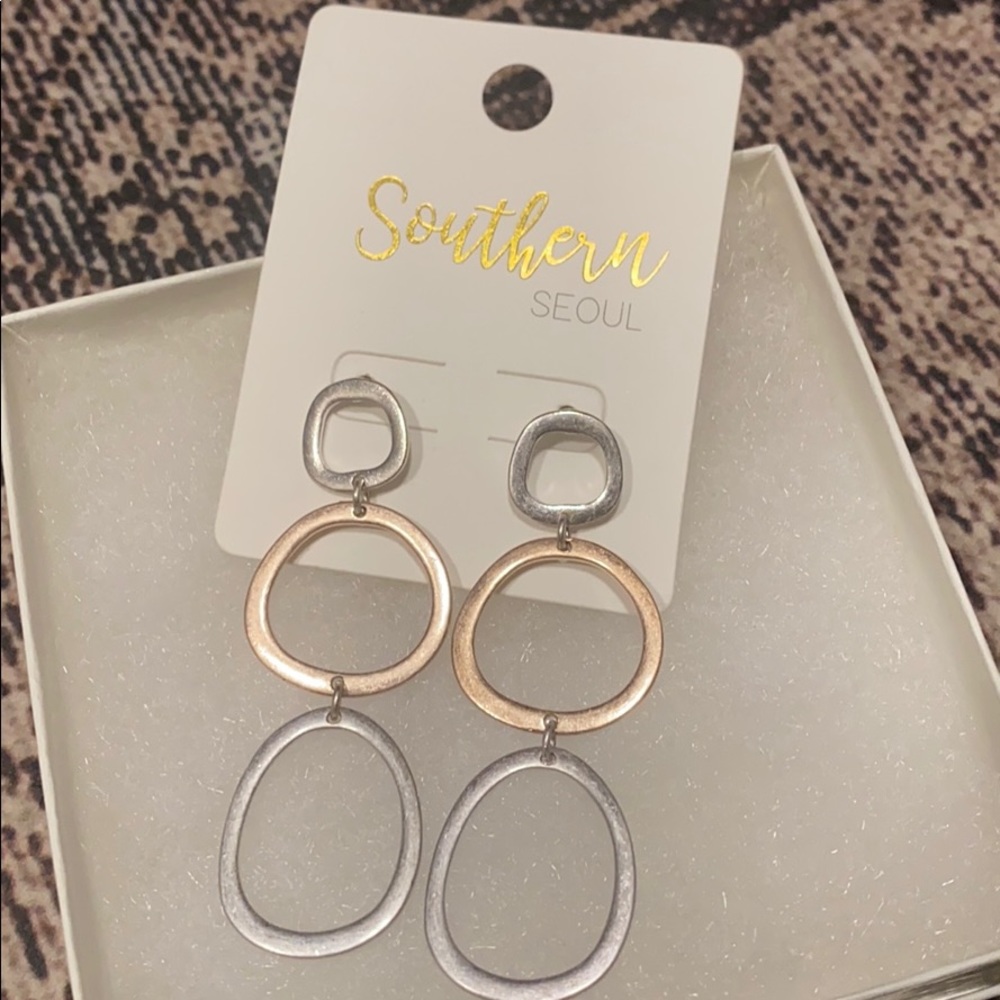 NWT! Southern Seoul Silver Rose Gold Drop Earrings